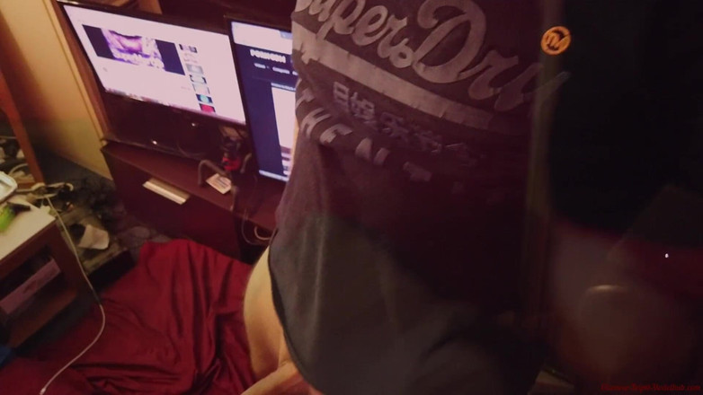 Glamour: Bad Ass Dildo hjälpte min Tinder datum att krossa mina...