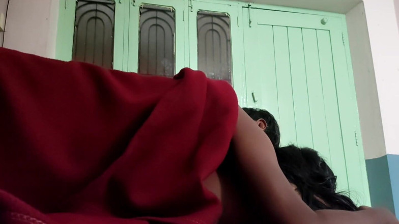 Hindiaudioadda1: 毛布の下でのアナルセックス