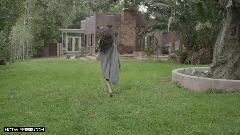HotwifeXXX: カイリー・ロケットが夫に素晴らしい朝の景色を提供