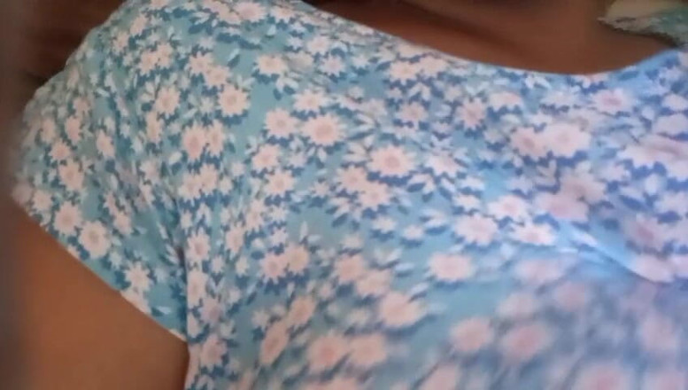 Miya White: 斯里兰卡热金发女郎