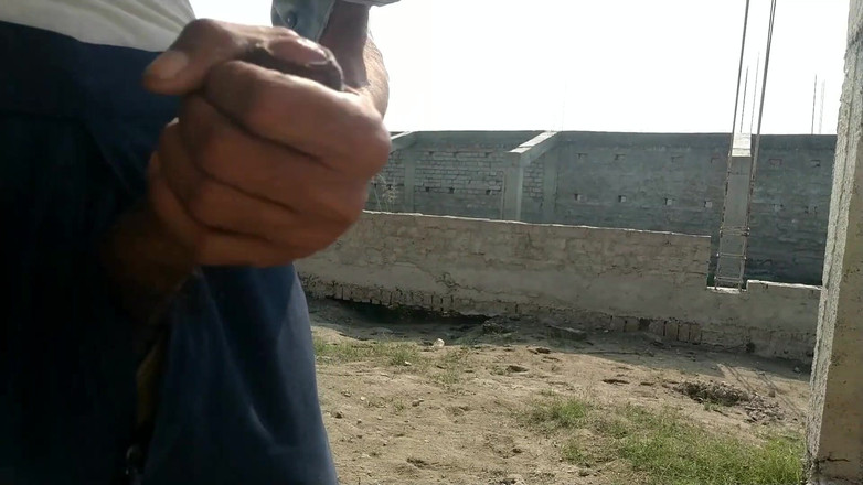 Desimast7: सार्वजनिक स्थानों पर भारतीय बड़ा लंड हाथों से चुदाई और वीर्य निकालना