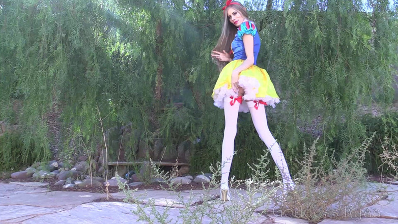 Kyaa Chimera: Peri masalı prenses slowmo yarakla azdırıyor