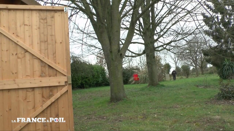 French BDSM: Cindy được chơi lỗ hậu ngoài trời trong ba cách với...