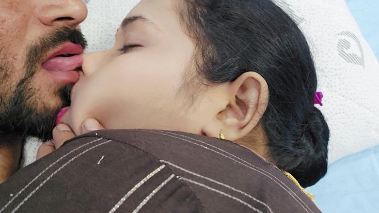 Payal studios: Stiefzus zoenen en tieten zuigen en romantiek