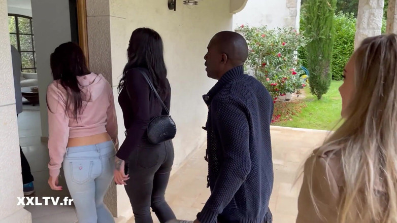 XXLTVFR: The Couple Inaugurates the Villa