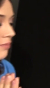 Sinning brunetka potrzebna, aby gloryhole wyznać