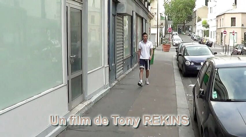 Sneaker gay: Kongkek kembar Asia oleh xxl top sneaker lurus