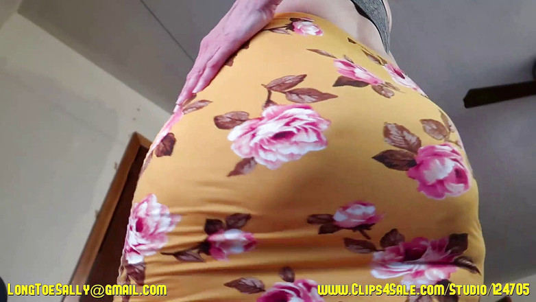 Long Toe Sally Big Buns: フラワープリントドレストゥワーク