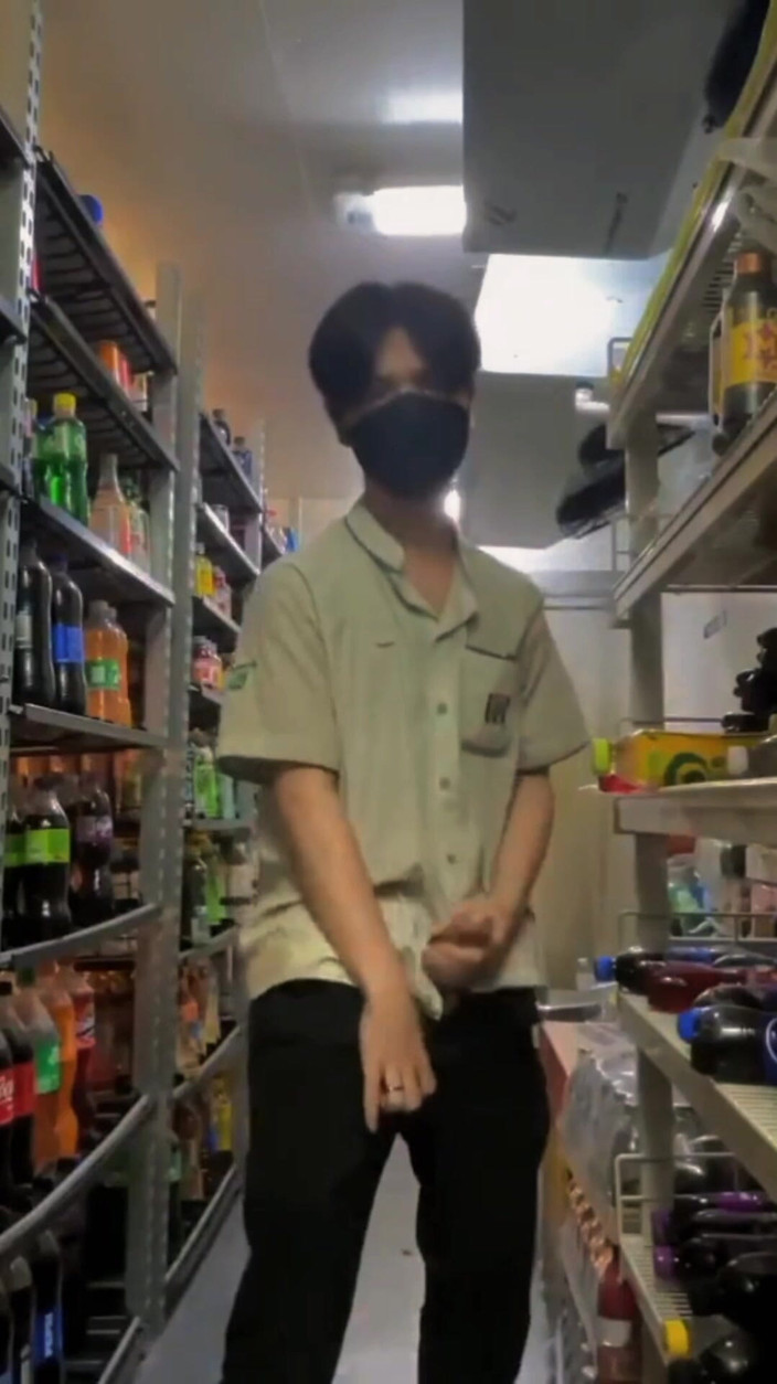 Louswee: Shopping rilassato, pensieri birichini