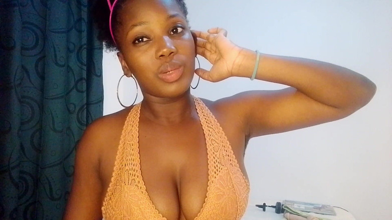 Mastermeat1 Solamente: Videochiamate chatta con lui sulla mia giornata di lavoro mi...