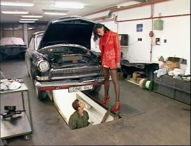 XTime Vod: Car mechanic loves in pussy