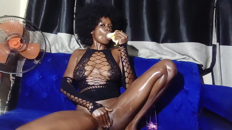 Ebonyschat: Alexa - Banana Suck &amp; Self-pleasure, Let's Get Horny