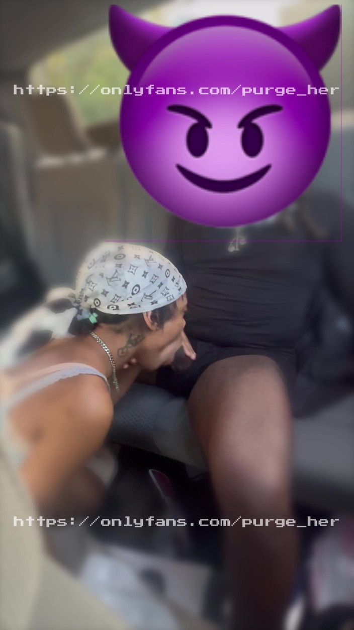 Purge_her: Grandi Labbra Strette Succhiano Un Bel Cazzo Duro