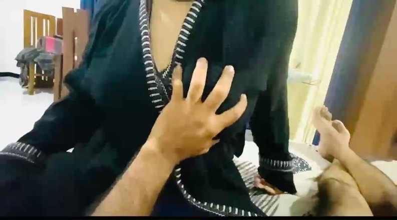 Arabicqueen: Indischer lehrer, presse, muslimische hijaby mädchen möpse