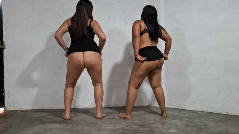 SugarPose: 두 명의 큰 엉덩이 라티나 걸스 스트립과 함께 춤을 추다