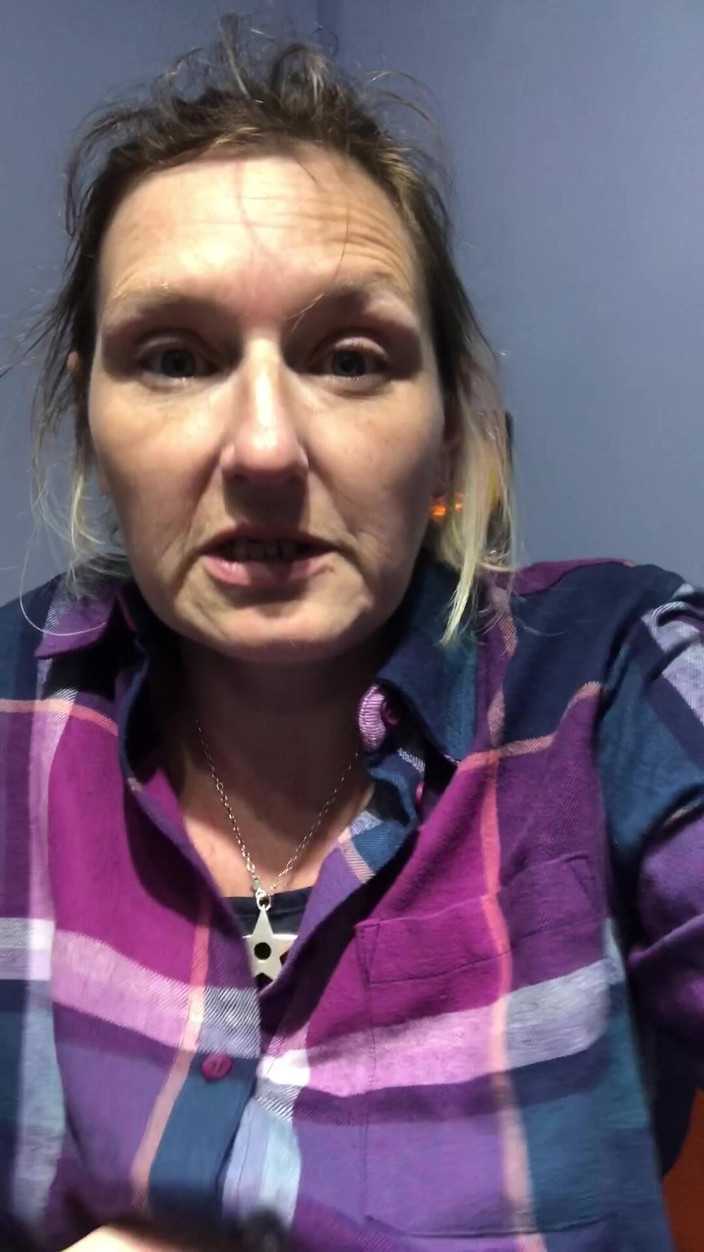 Pissing Paradise: Choo-choo Đi Tiểu