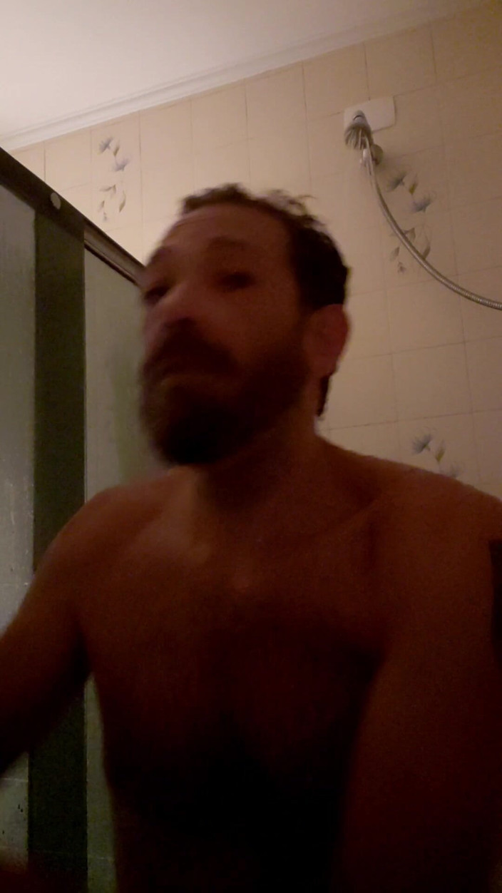BBIG: Cashmaster - Admire an Alpha's Bath