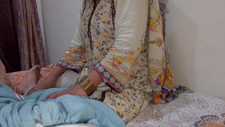 RedQueenRQ: Beautiful Desi Village Daughter-in-law and Father-in-law Sex Video