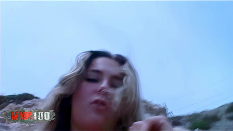 MMM100: Calia-b: Hübsche zierliche mit dicken möpsen, calia B strippt