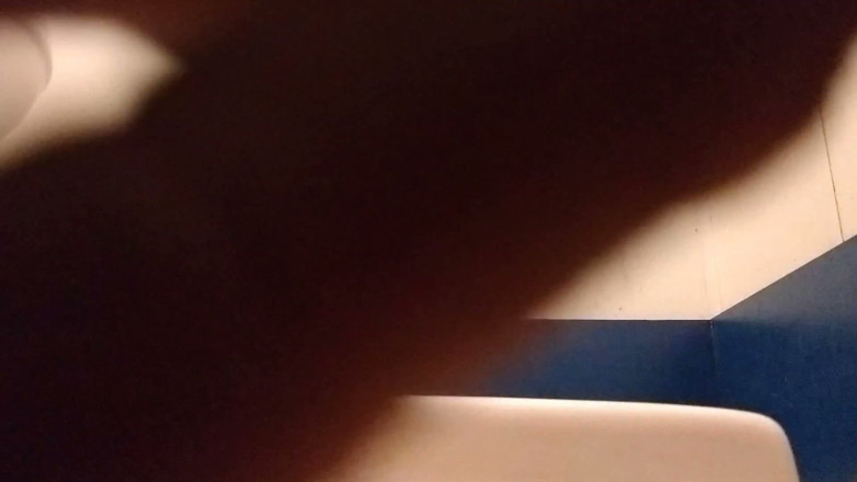 WoodyWood22401: Jedzie mocno moim dildo