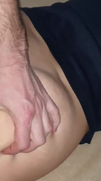 Partiden sonra orta yaşlı seksi kadını uyandırmak için eve geldi