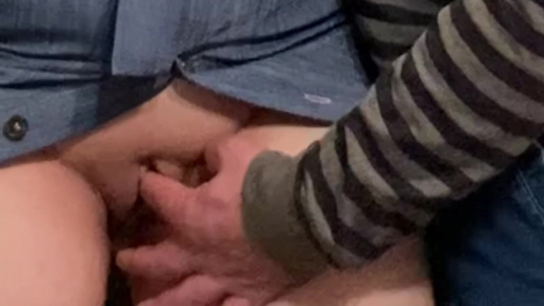 PriyaNaavya: Sở thích bẩn thỉu! Ông già móc cua âm hộ hoàn hảo ở...