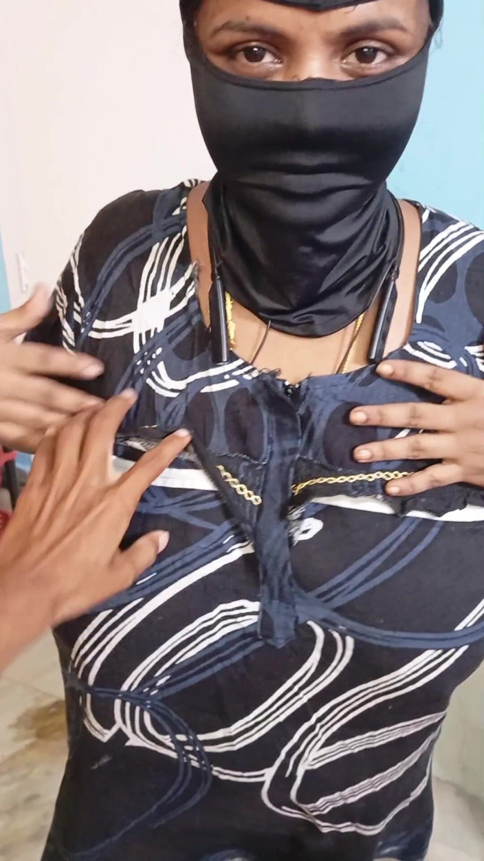 BeautyAnu: Milky Big Boobs Indian Desi Aunty