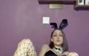 WhoreHouse: Vaping bunny cosplay a masturbace
