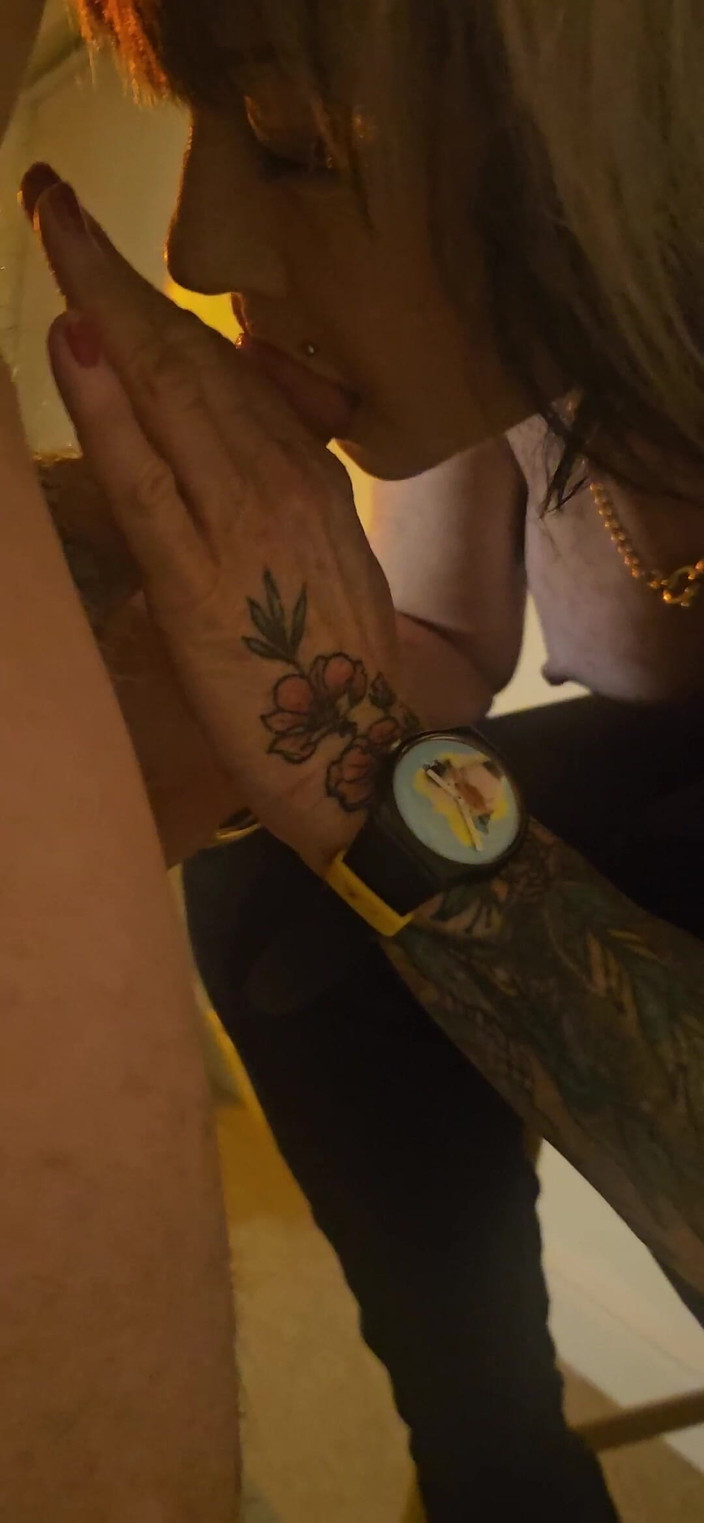 SilverFux: Yüksek çizmeli seksi ateşli genç erkek avcısı sikiliyor