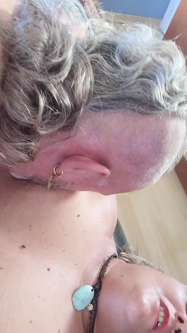Lujuriosos: Suck me, suck my tits darling!!