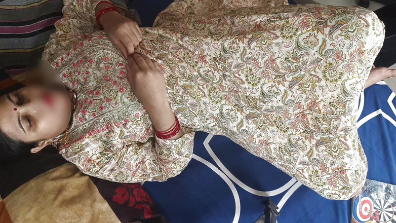 Pyaripooja22: La figa succosa di bhabhi è stata goduta da suo cognato...