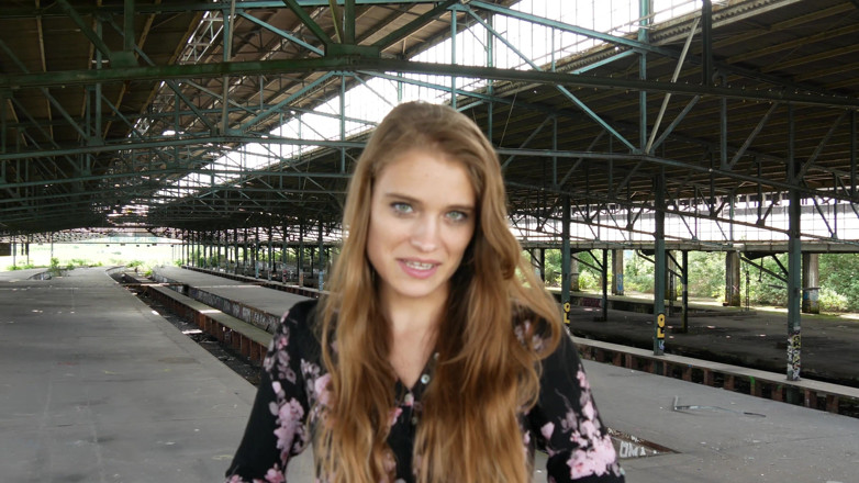 Young Sophie: I have to pee in this abandoned train station