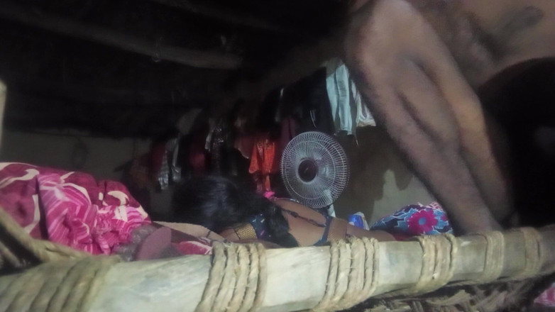 Premi pooja: देसी भाभी इतनी हॉट भारतीय लड़की