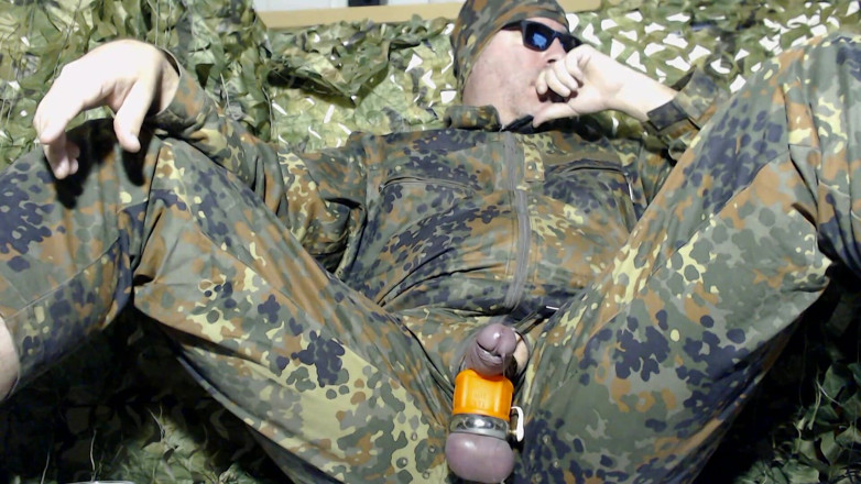 Gaylectrician: E-stim cumshot 21-03-14