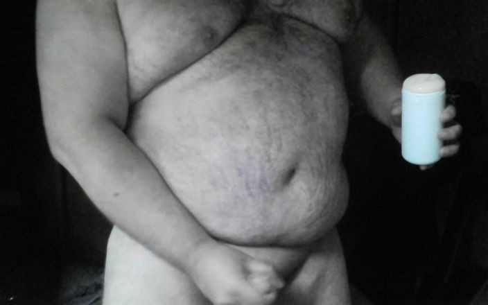 Jerking Perv: Šukám falešnou kundičku a tvrdě si honí péro, dokud se...