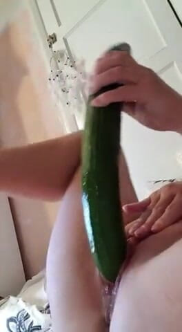 Porn4you413: Tomando uno de mis 5 al día