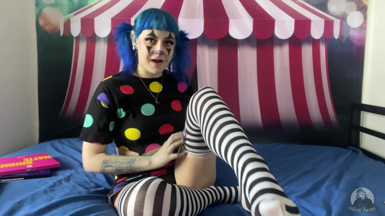 Alice Bean: Feminisierung, demütigung