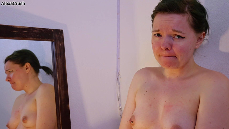 AlexaCrush: Solo delante del espejo