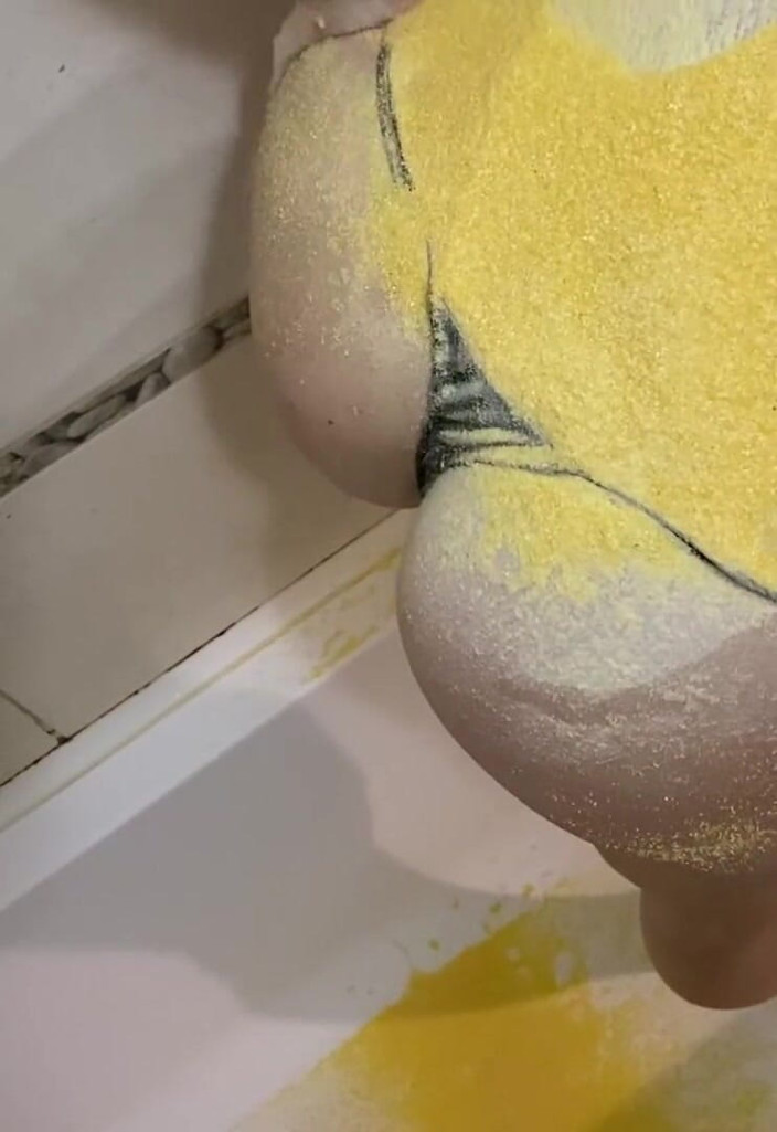 Monnycka: Scrub for ass