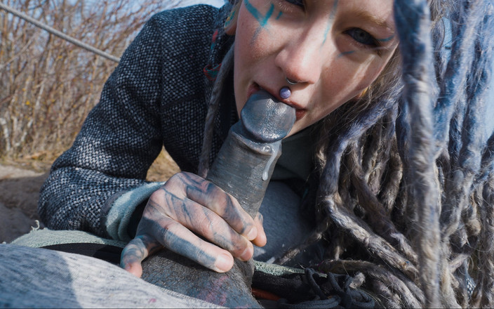 Z-Filmz: Pasangan bertatu ditangkap semasa seks liar di atas ruin