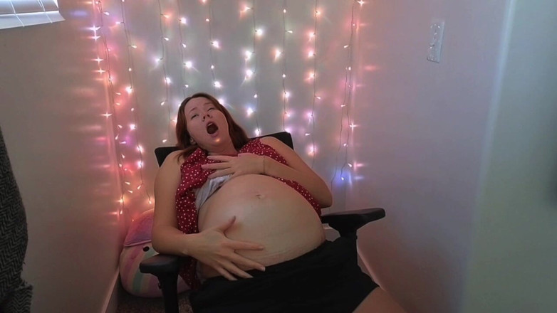 Cassie Curves: Kosmita zaszła w ciążę