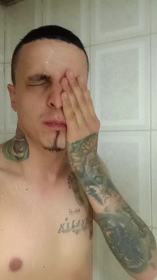 Alexgarcia: 누가 샤워를 도와줘