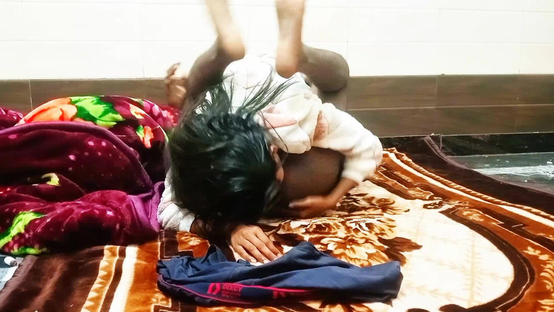 Shivanibaby: Chị kế của tôi đã từng làm tình