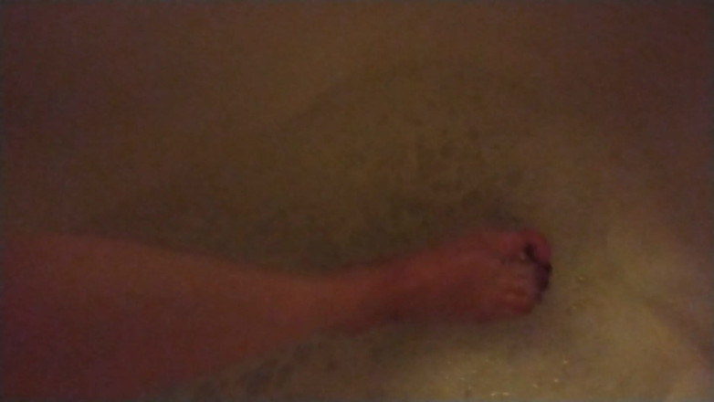 Missy Megz: Fun in the bubbles