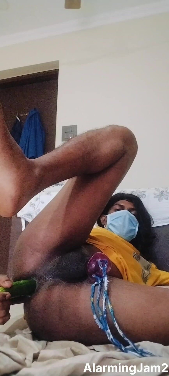 AlarmingJam2: Débuts hardcore sans capote d’une tgirl beauté exotique Alarmjam2, tapette