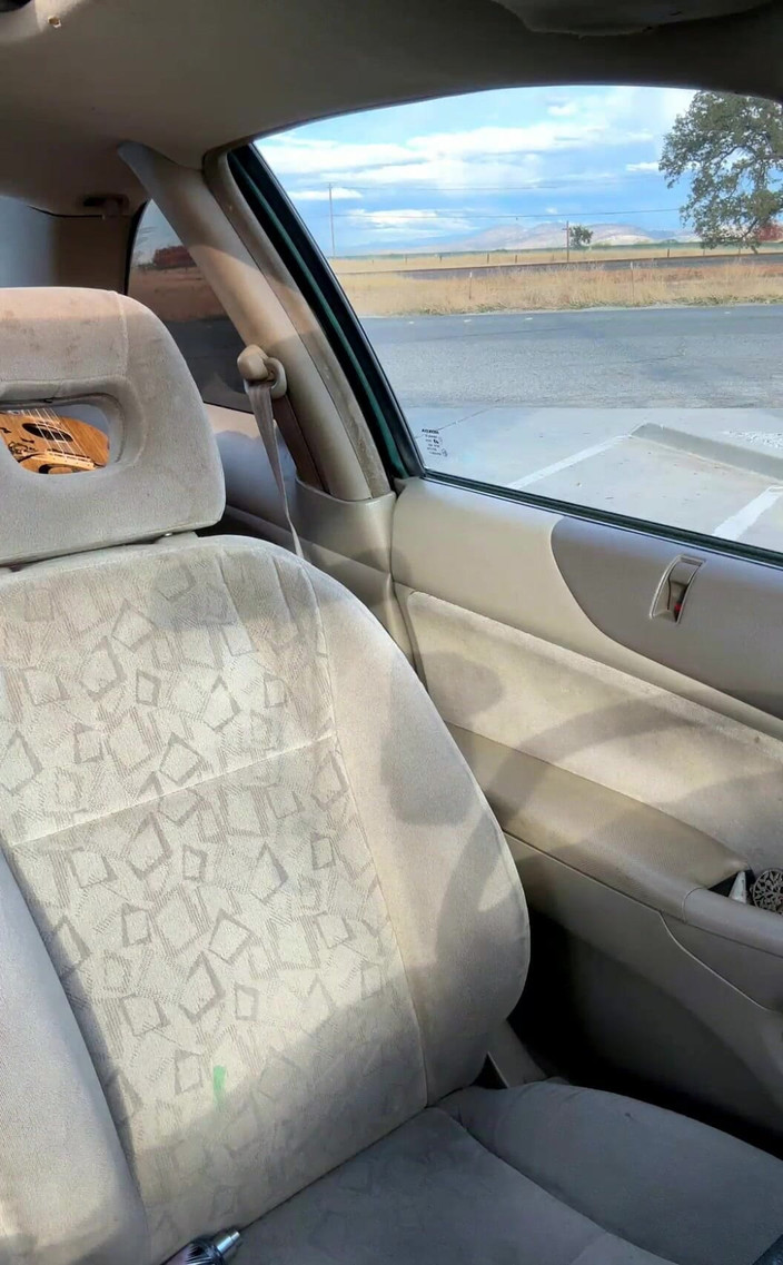 April Sparx: Stream Titties