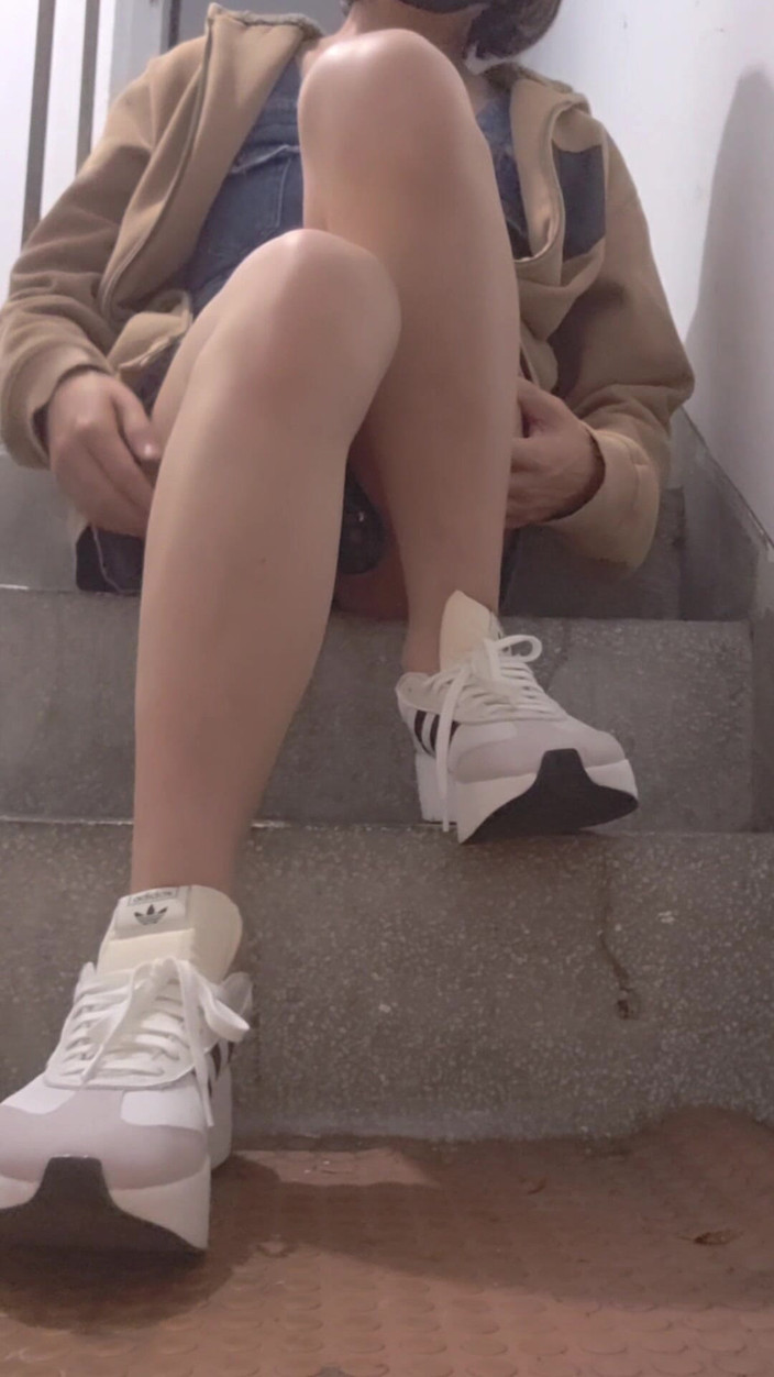 Taiwancdgirl: 擬似少女の廷玄は貞操帯をつけて外に出て、ディルドを使って自ら射精した