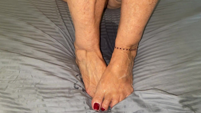 Aunt Ann: Beste voetenbeurt met hoge bogen van een super sexy rijpe...