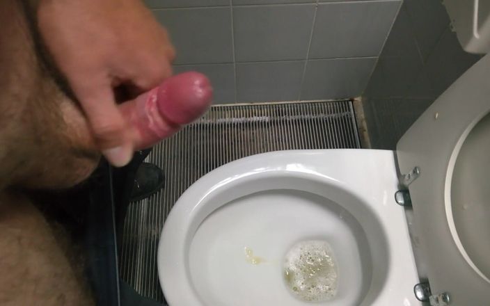 Cicci77 cum for you: Piss and Cum in Motorway Public Toilet with Cicci77 and...