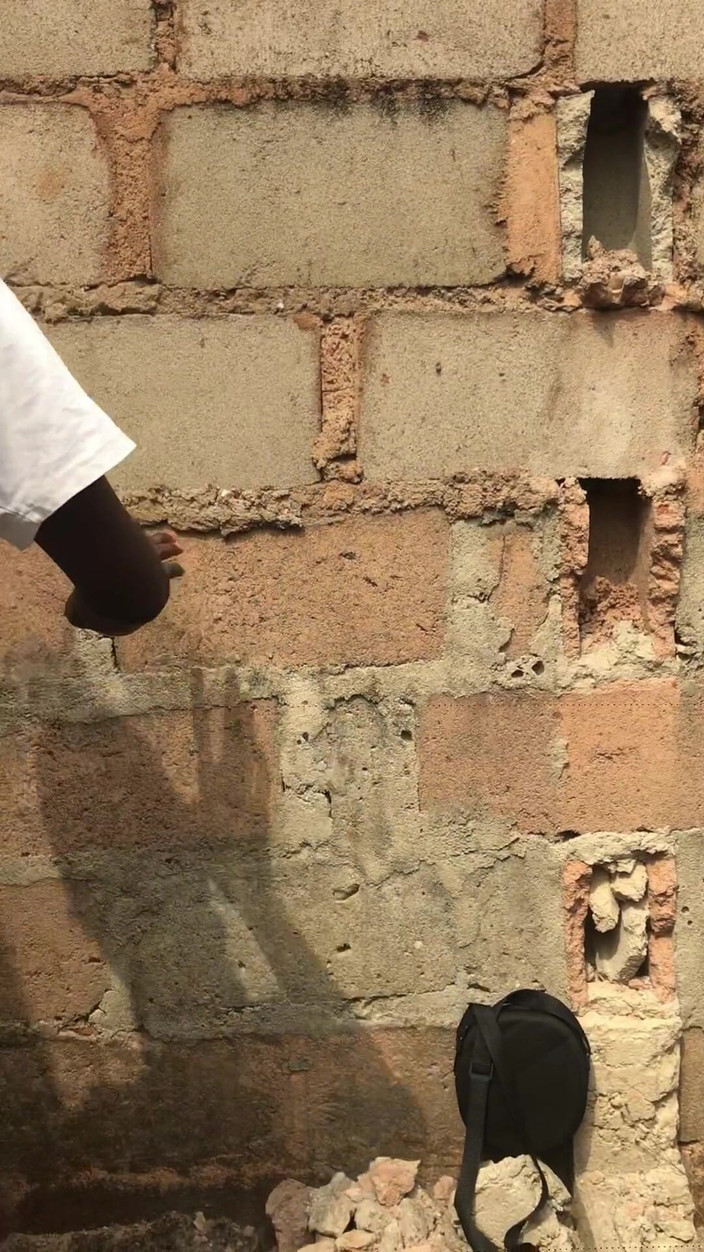 Sexylary: Рискованный секс на улице эти пареньки были чуть не пойманы сотрудниками безопасности во время съемки, но, наконец,побег из полиции